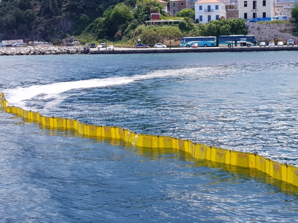 Άσκηση καταπολέμησης θαλάσσιας ρύπανσης στην Πύλο