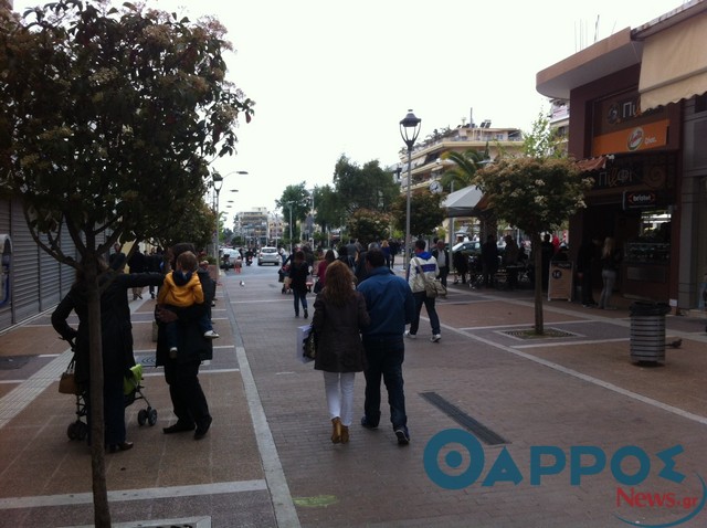 Άνοιξαν τα περισσότερα μαγαζιά στο κέντρο της Καλαμάτας (φωτογραφίες)