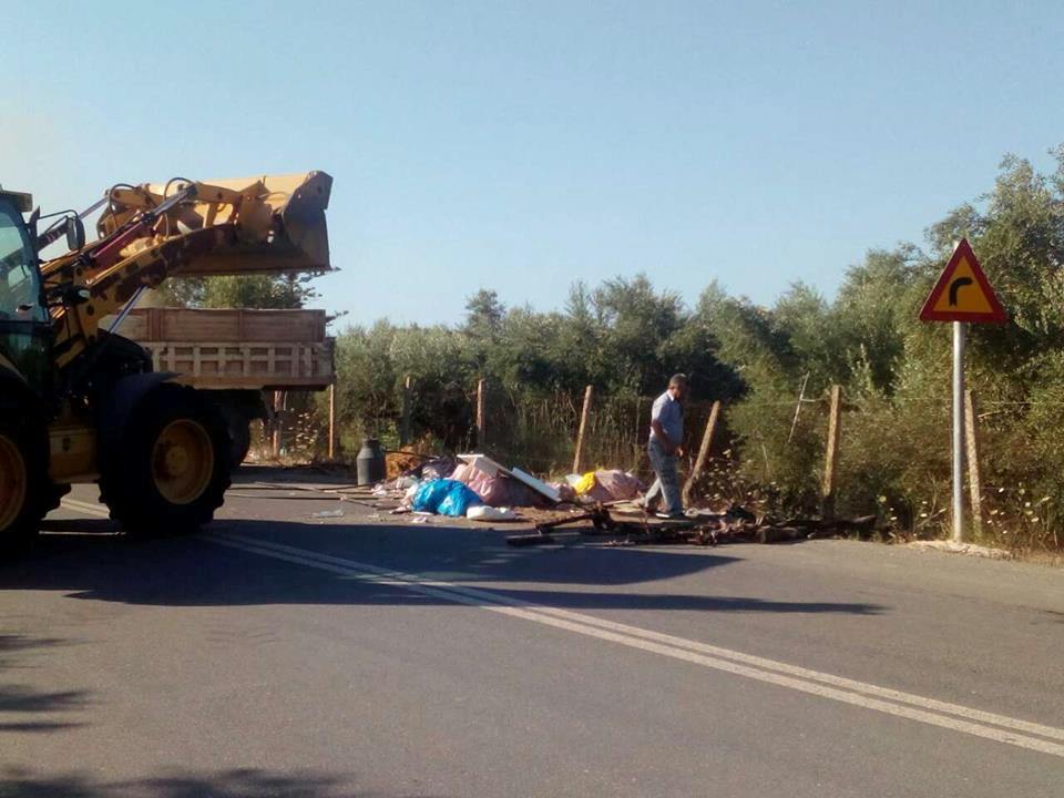 Στους Γαργαλιάνους ο επιστάτης της Δ.Ε. Κυπαρισσίας για να «ξεβρομίσει» ο τόπος;