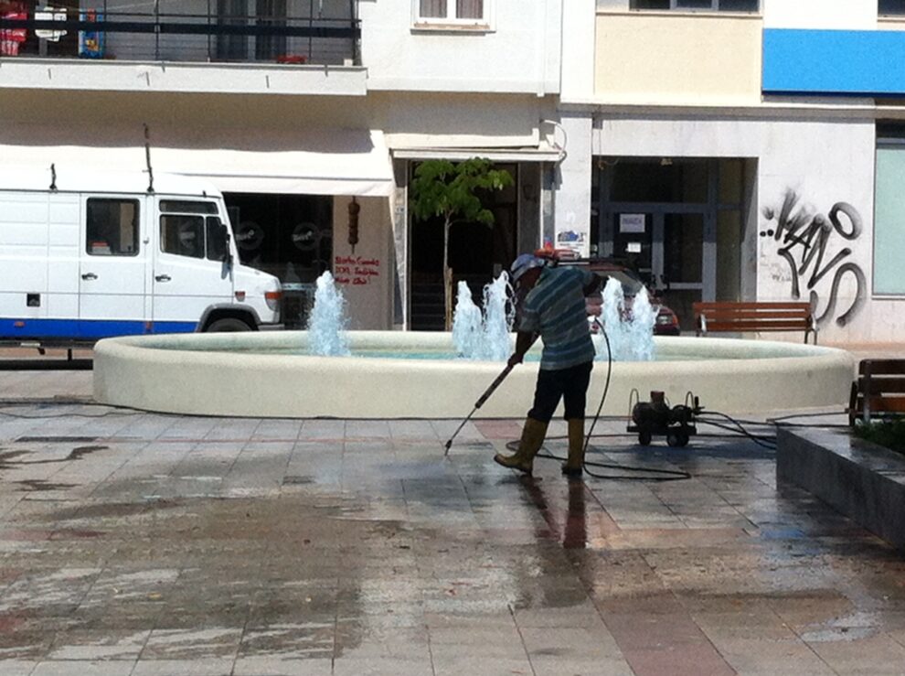 Τον αράπη κι αν τον πλένεις…