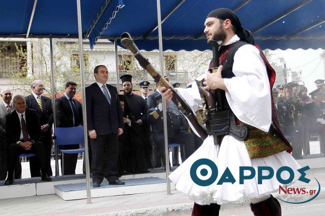 Κατάργηση της «εξέδρας επισήμων» στις παρελάσεις ζητά ο Σταμάτης Μπεχράκης