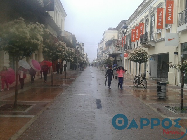 Τα έκανε μούσκεμα ο καιρός στην Καλαμάτα (φωτογραφίες)