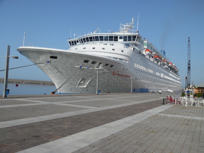 Το κρουαζιερόπλοιο “Thomson Majesty” στην Καλαμάτα