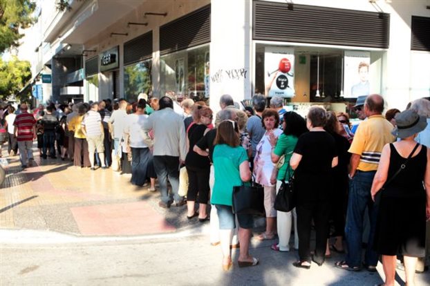 Ακόμα βασιλεύει ο «μπάρμπας στην Κορώνη»…