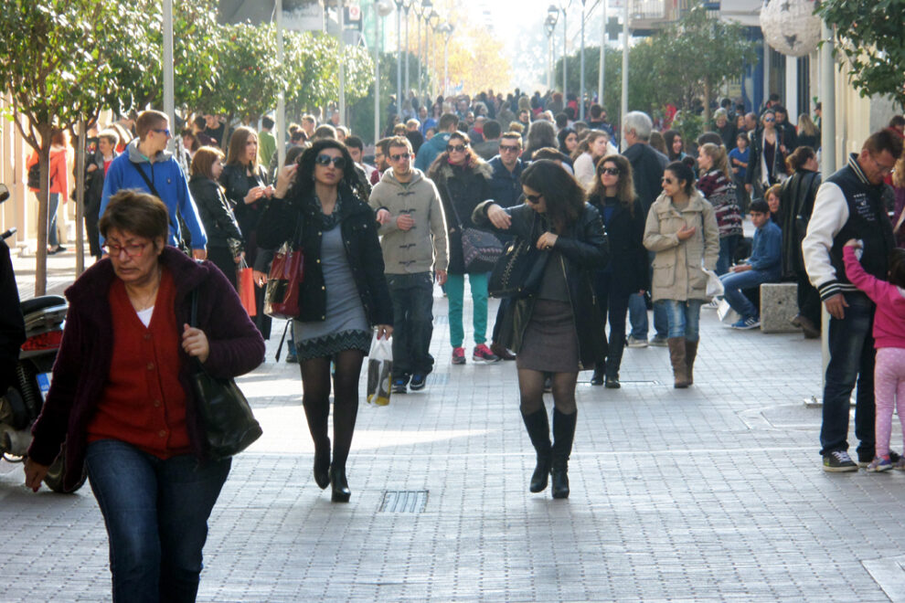 Κίνηση στην αγορά της Καλαμάτα τις προηγούμενες ημέρες αλλά, ένας… κούκος δε φέρνει την άνοιξη