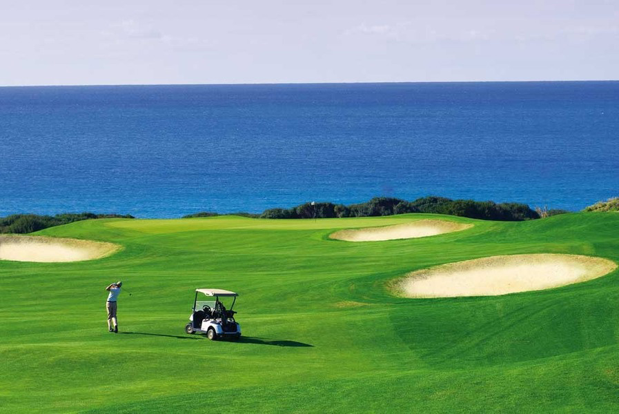 Με golf εγκαινιάζει τη σεζόν η Costa Navarino