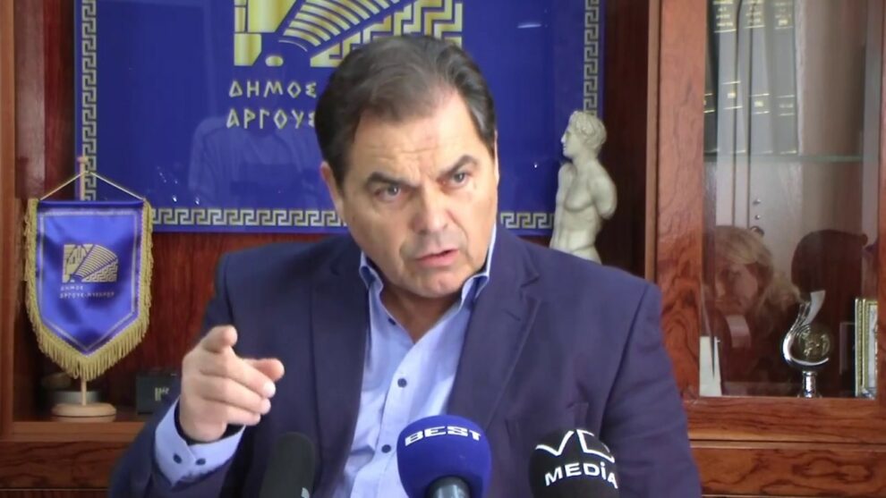 Καμπόσος : Αγοράζει  ακριβά ο Νίκας τα σκουπίδια