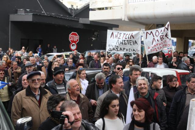 Συνάντηση Επιτροπής Αγώνα Μάνης με Γραμματέα της ΝΕ ΠΑΣΟΚ για Δασικούς Χάρτες