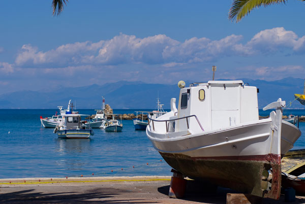 Έκλεψαν πάλι τα παραγάδια ψαράδων της Κορώνης