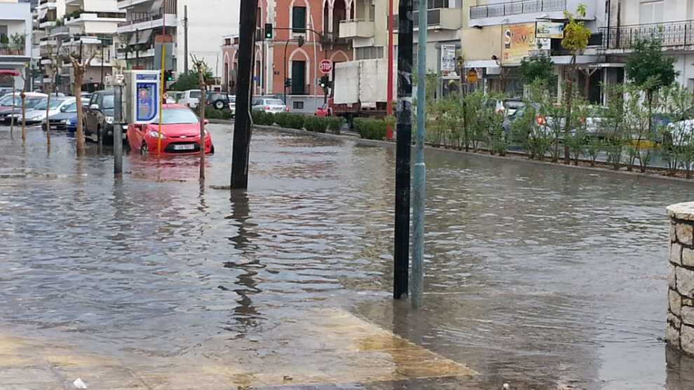 Η… «Μυθική» Καλαμάτα σπάει όλα τα ρεκόρ πλημμυρίζοντας σε λίγα λεπτά