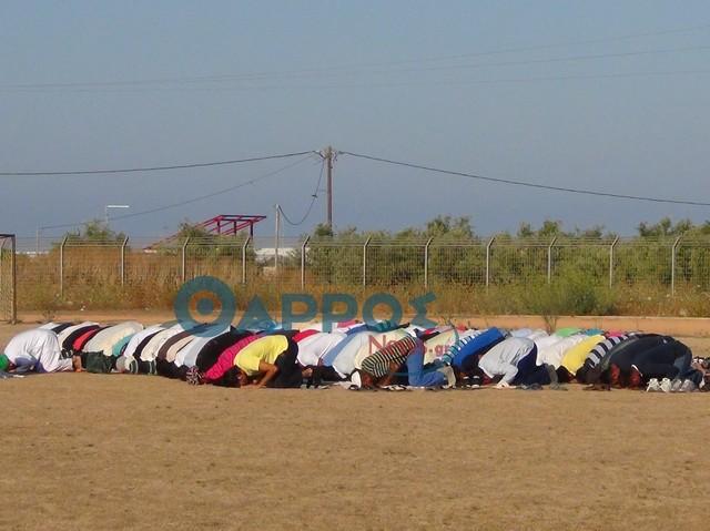 Οι Μουσουλμάνοι της Τριφυλίας γιόρτασαν χθες με προσευχές το τέλος του Ραμαζανιού (Φωτογραφίες)