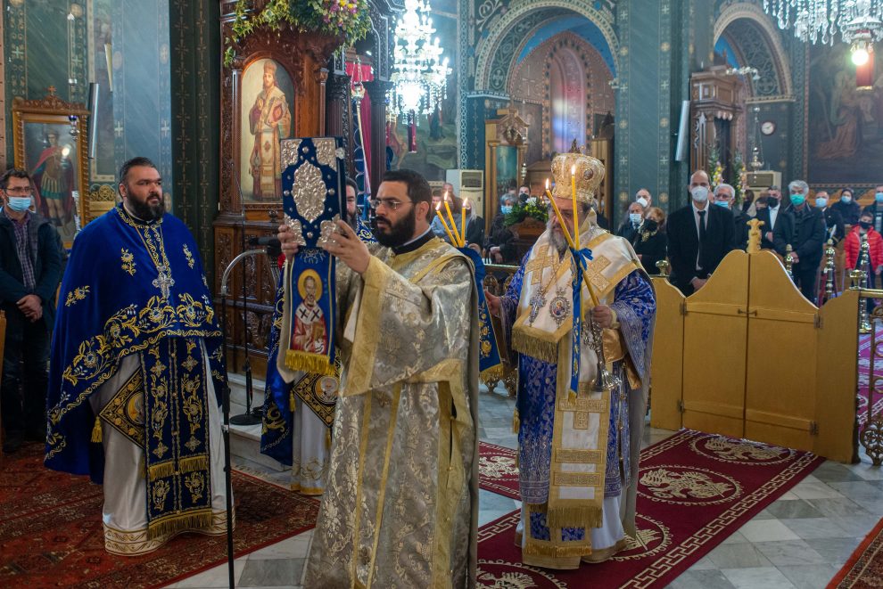 Με εκκλησιαστική τάξη και μεγαλοπρέπεια τιμήθηκε στην Καλαμάτα η μνήμη του Αγίου Νικολάου