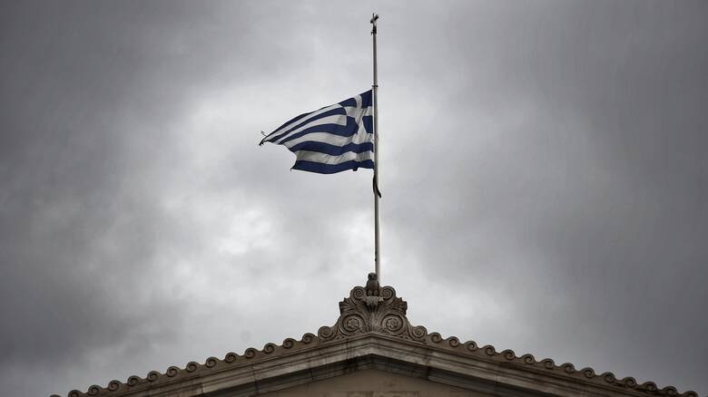 Η Ελλάδα κινδυνεύει από τους Έλληνες