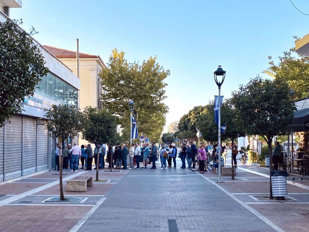 Επιδόματα, εφάπαξ και συντάξεις: Ποιοι πάνε σήμερα στα ΑΤΜ