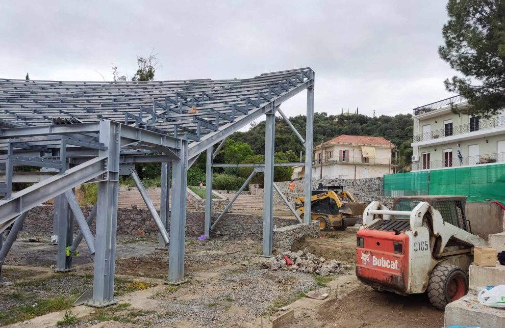 Πρόοδος στο υπό κατασκευή  Ανοιχτό Θέατρο Καλαμάτας