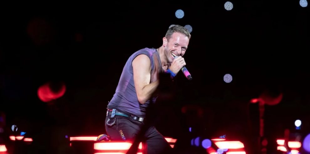 Coldplay: Ο Κρις Μάρτιν μίλησε ελληνικά και «τρέλανε» το ΟΑΚΑ -«Είμαστε ευγνώμονες…»