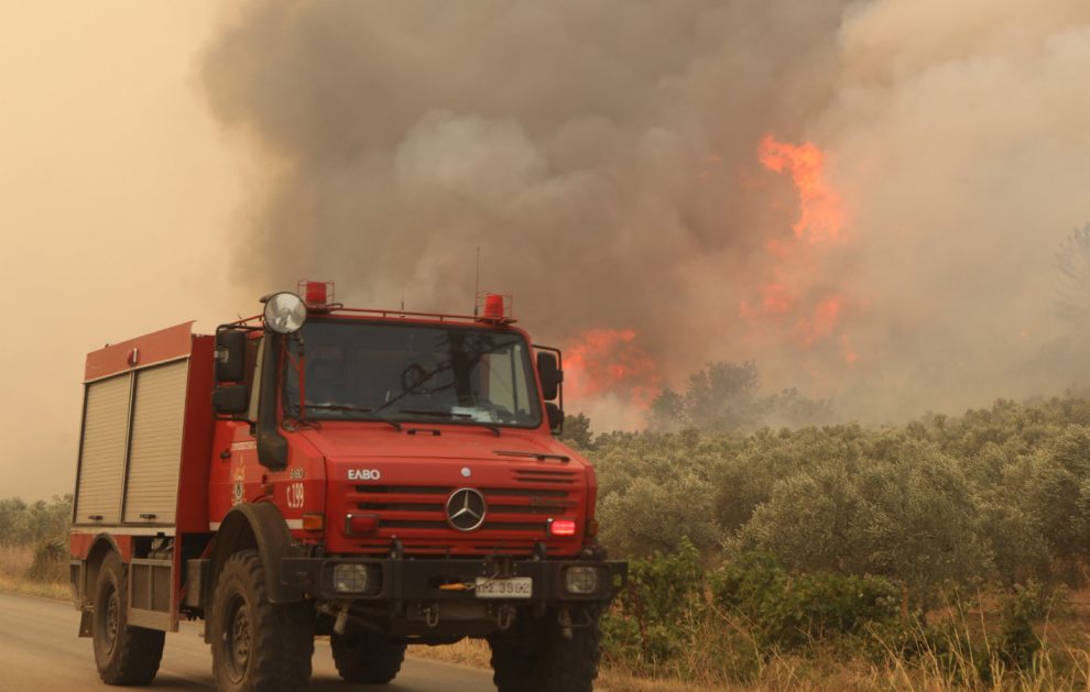 Επικίνδυνο κοκτέιλ καύσωνα  και εκδήλωσης πυρκαγιών