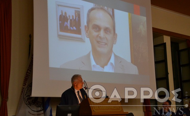 Επίτιμος καθηγητής του Τμήματος ΙΑΔΠΑ ο αρχαιολόγος Μιχάλης Κοσμόπουλος σε μια συγκινητική τελετή