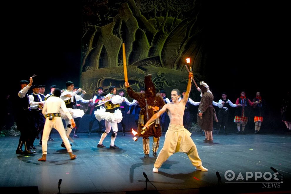 Λύκειο των Ελληνίδων Καλαμάτας: Καταχειροκροτήθηκε η παράσταση  «Ευοί Ευάν» στο Μέγαρο Χορού