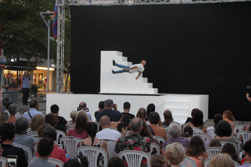 Άκομψη κίνηση από δήμαρχο και περιφερειάρχη