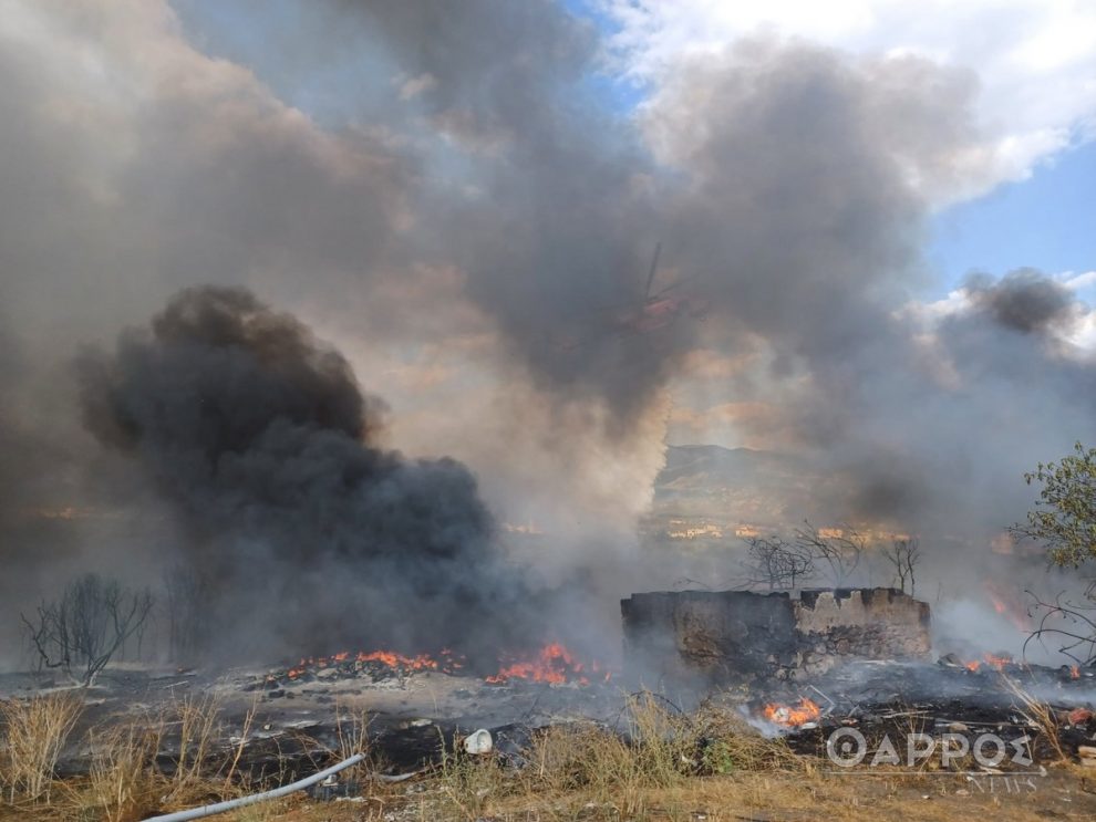 Καλαμάτα: Ξανά φωτιά στον καταυλισμό των Ρομά στην Αγία Τριάδα