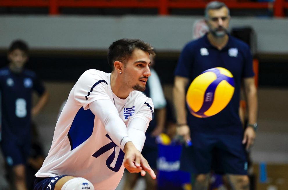 Volley League: Καλύτερος λίμπερο του πρωταθλήματος 2023-2024 ο Καλαματιανός Άρις Χανδρινός