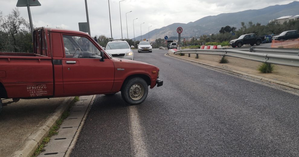 Περιμετρικός Καλαμάτας: Ατύχημα στην Αναπαύσεως  που δε θα μονοδρομηθεί